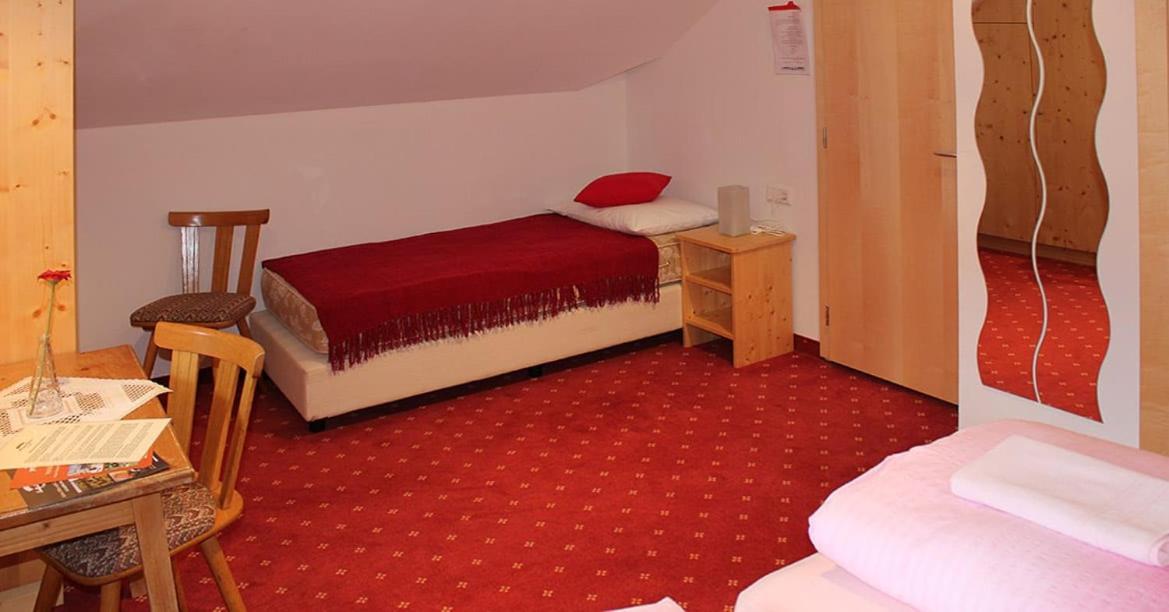 Garni Haus Valentin B&B Badia  Camera foto