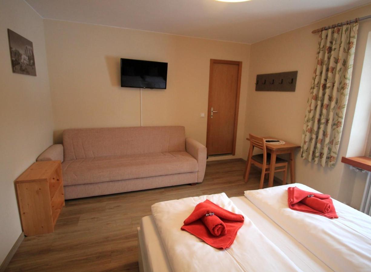 Garni Haus Valentin B&B Badia  Esterno foto